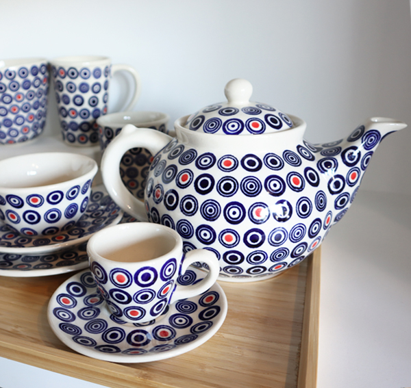 Ceramiczne naczynia, ręcznie malowane, ceramika artystyczna bolesławiec, manufaktura bolesławiec, dekoracja 60D kropki