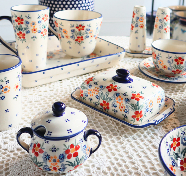 Ceramiczne naczynia, ręcznie malowane, ceramika artystyczna bolesławiec, manufaktura bolesławiec, dekoracja MS02 kwiaty