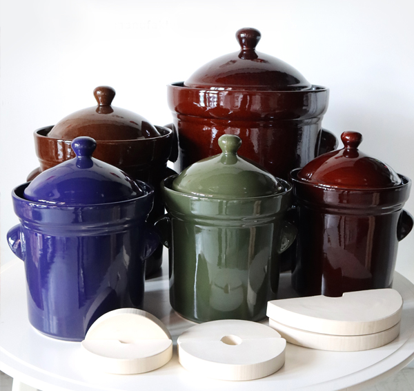 Ceramiczne naczynia, ręcznie malowane, ceramika artystyczna bolesławiec garnek