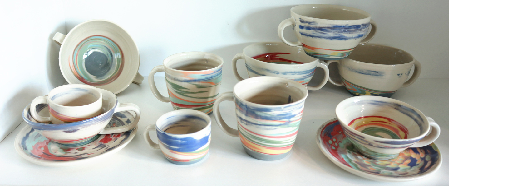 Ceramiczne naczynia, ręcznie malowane, ceramika artystyczna bolesławiec, manufaktura bolesławiec, Mateusz Grobelny