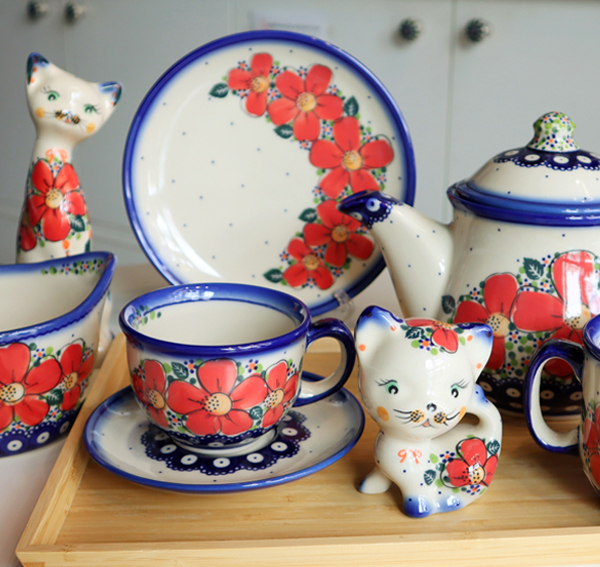 Ceramiczne naczynia, ręcznie malowane, ceramika artystyczna bolesławiec, manufaktura galia bolesławiec, dekoracja pigwa uck